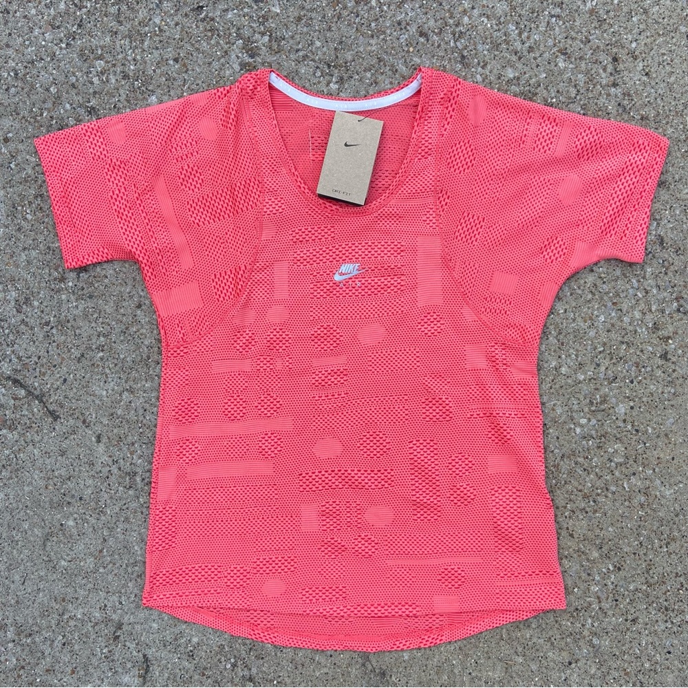 Nike Air Jordan Dri-Fit Women’s Running Shirt Size Small NWT